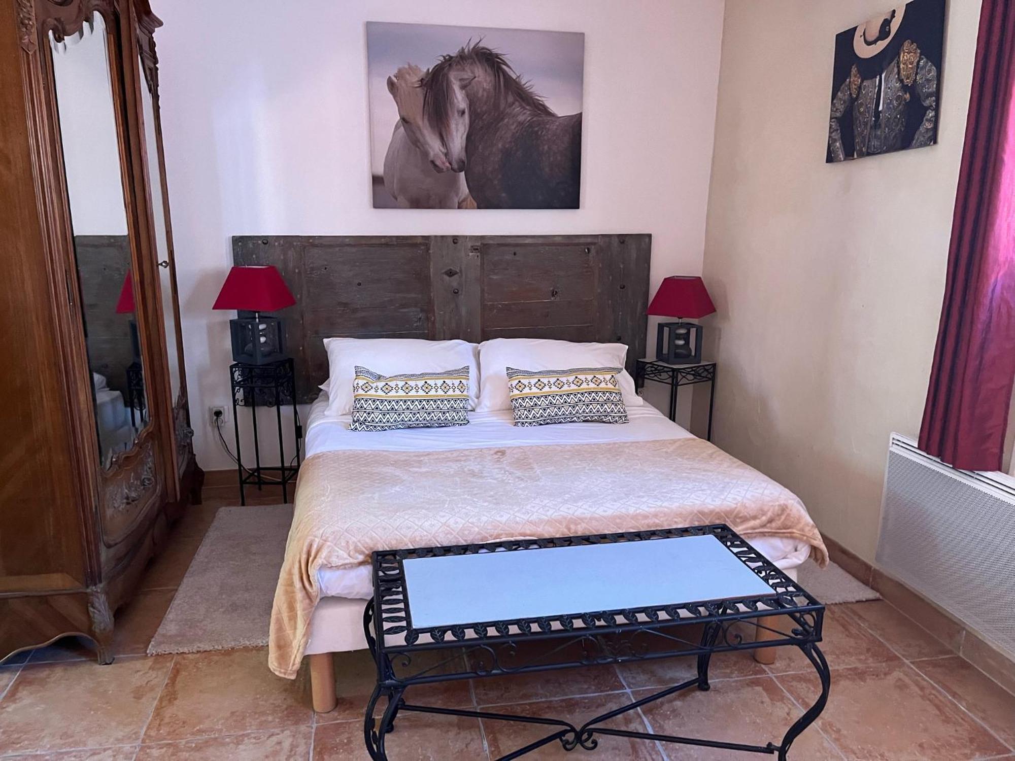 Chambre Seville - Mas Saint-Louis - Piscine Chauffee Aigues-Mortes Eksteriør billede