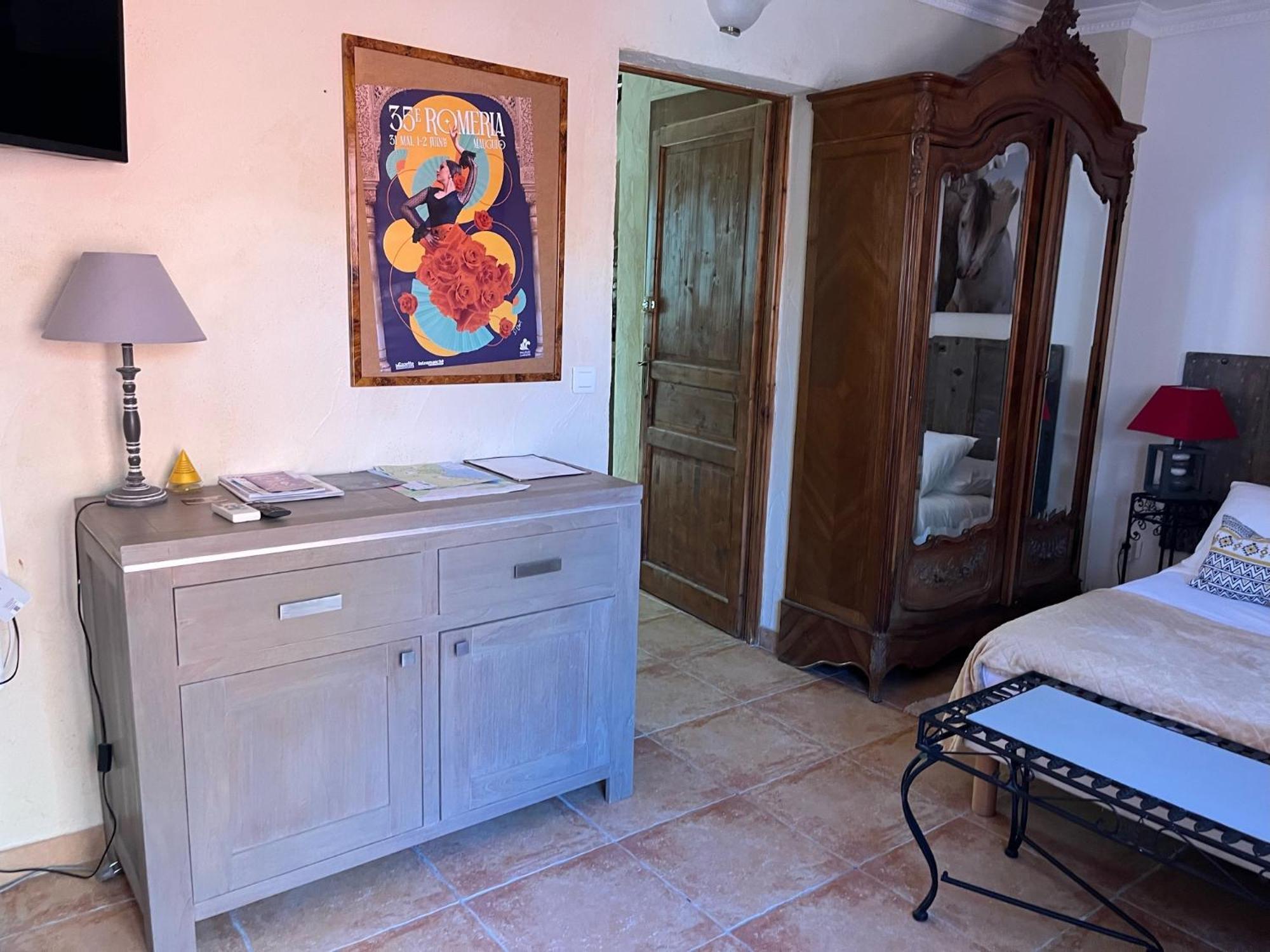 Chambre Seville - Mas Saint-Louis - Piscine Chauffee Aigues-Mortes Eksteriør billede